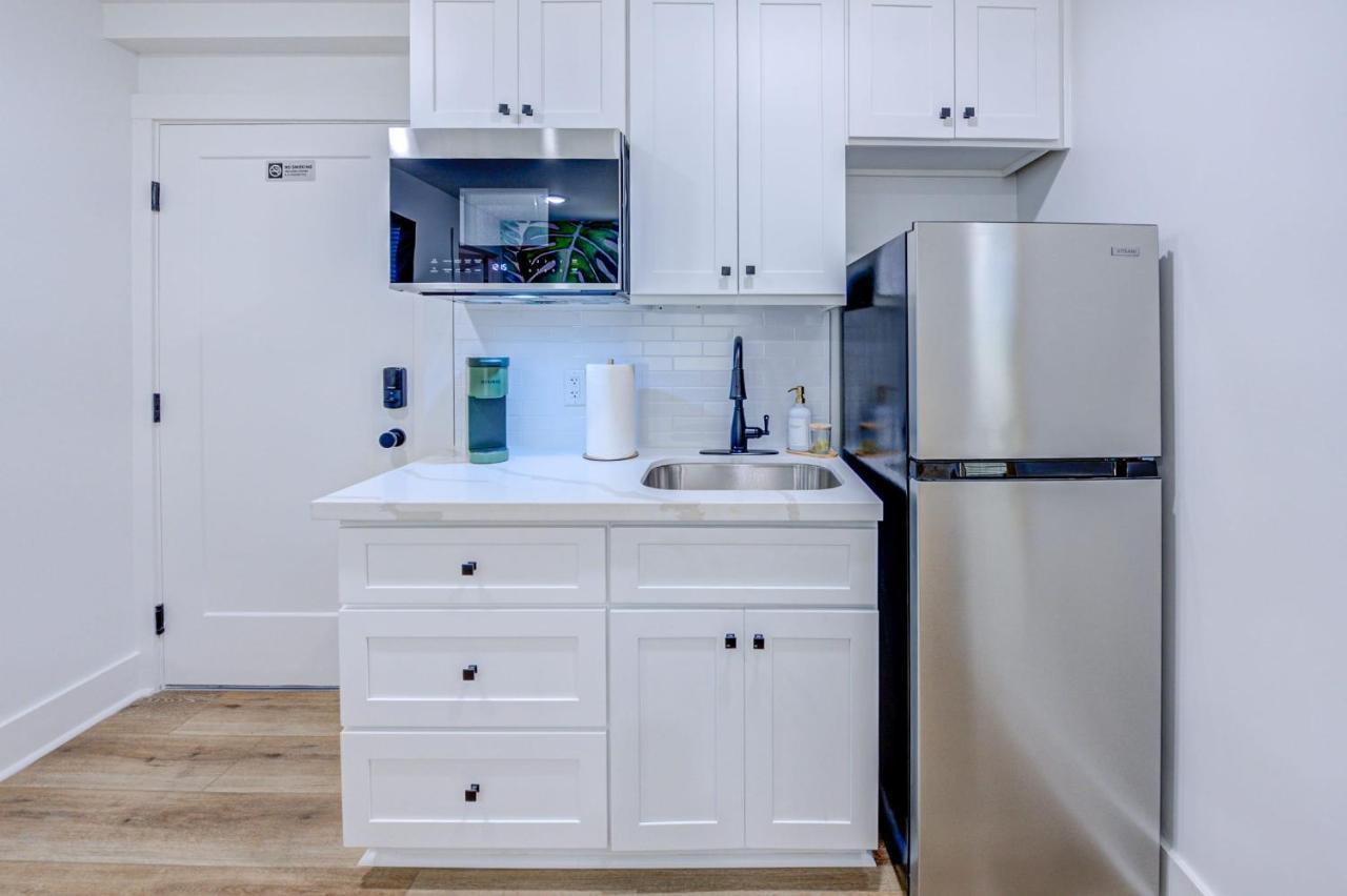 Cheetah Crush Studio Apartment Galveston Exterior photo